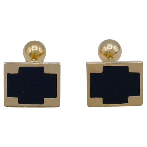 Gucci onyx cufflinks